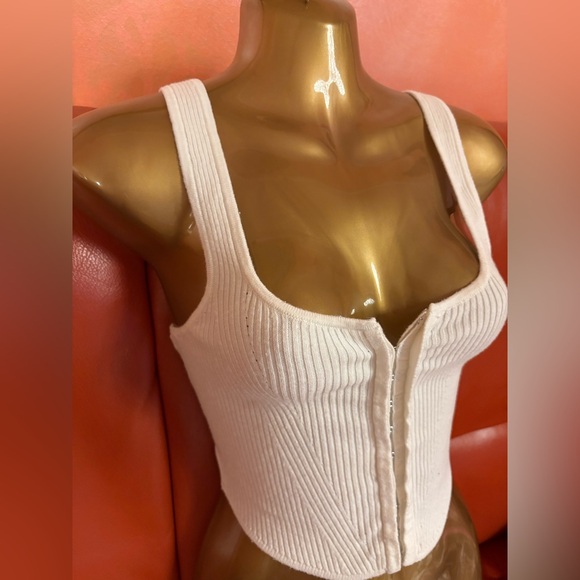 White Ribbed Crop Top - Picture 2 of 8